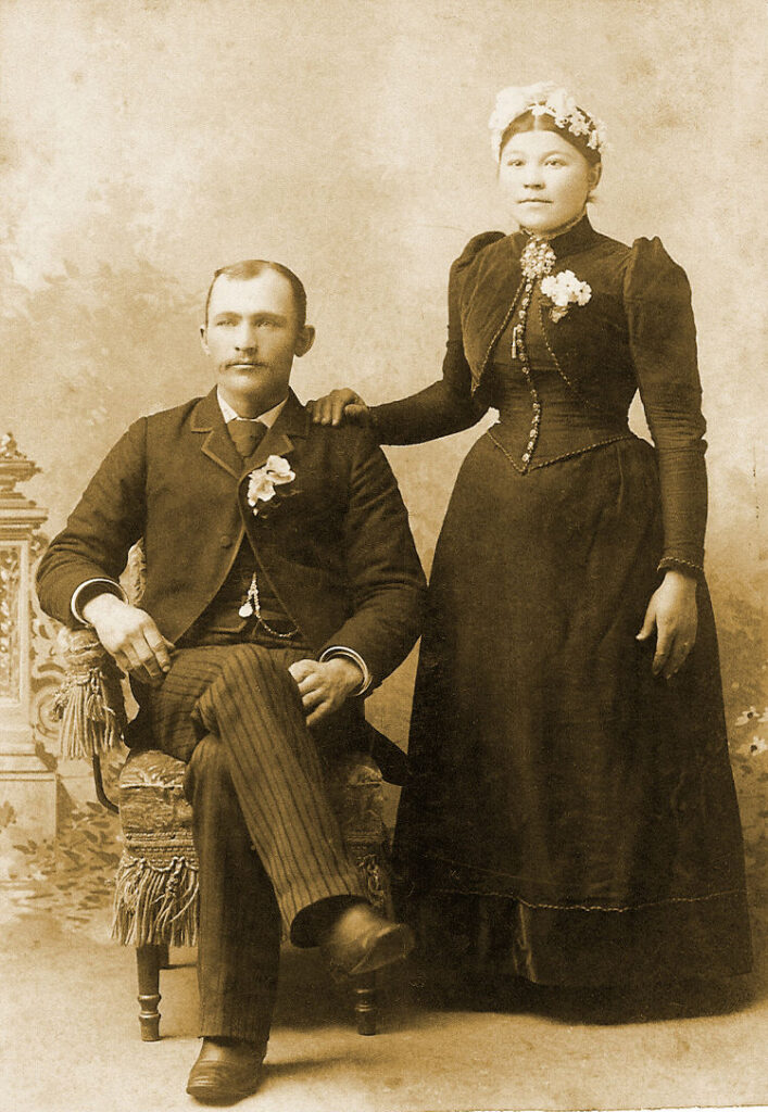 Lewis and Anna Dahl in 1882