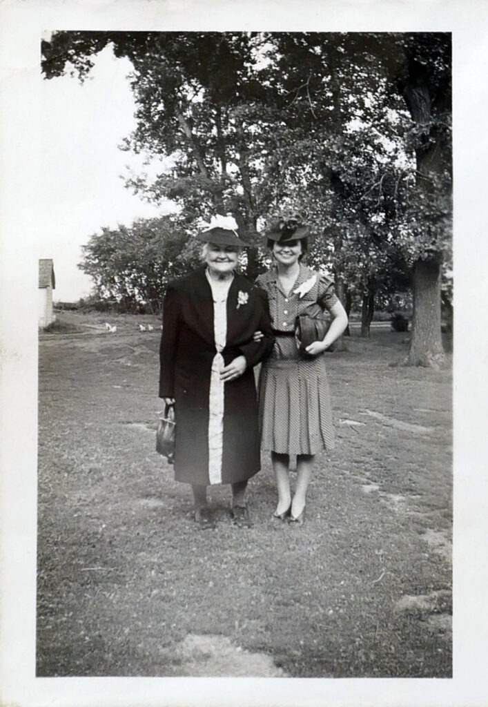 Anna Dahl and Inga (Dah) Holmsten