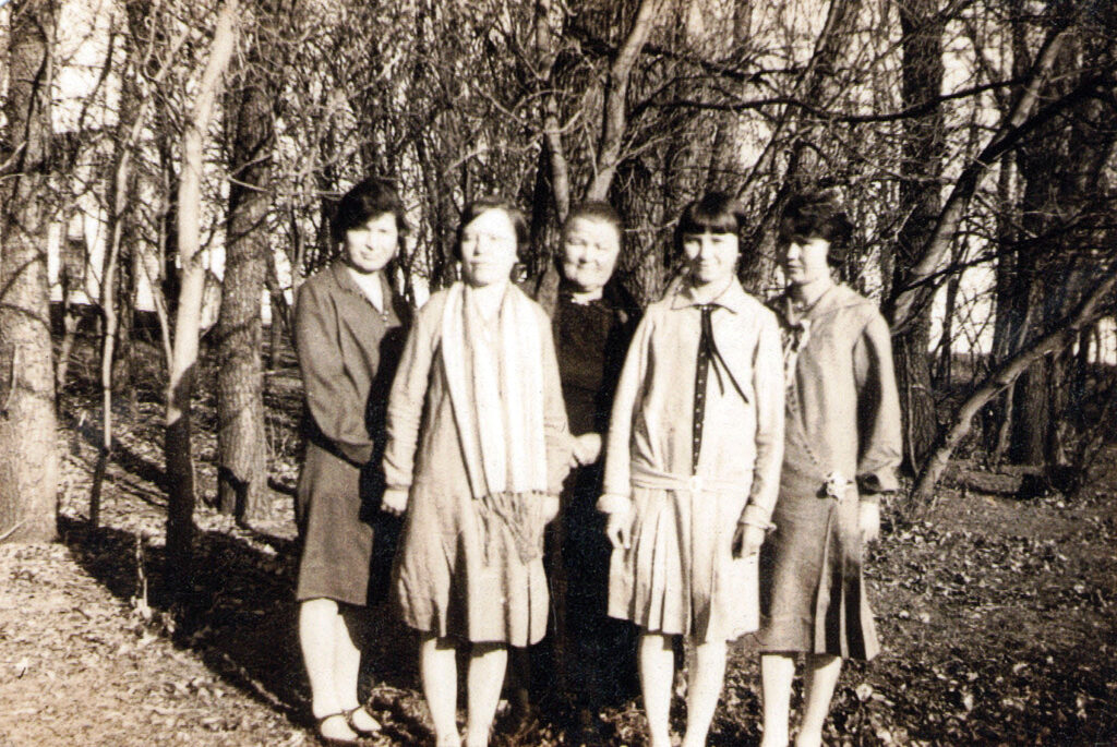 Marie, Luella, Anna, Myrtle, Inga
