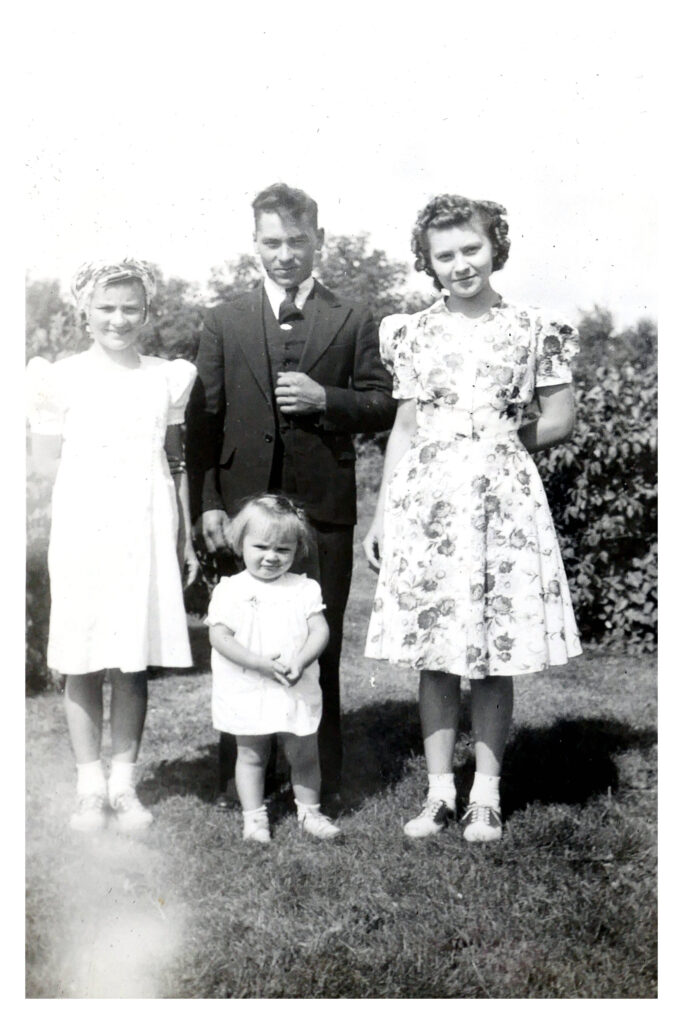 The children of Helmer & Minnie Eastvold in 1942