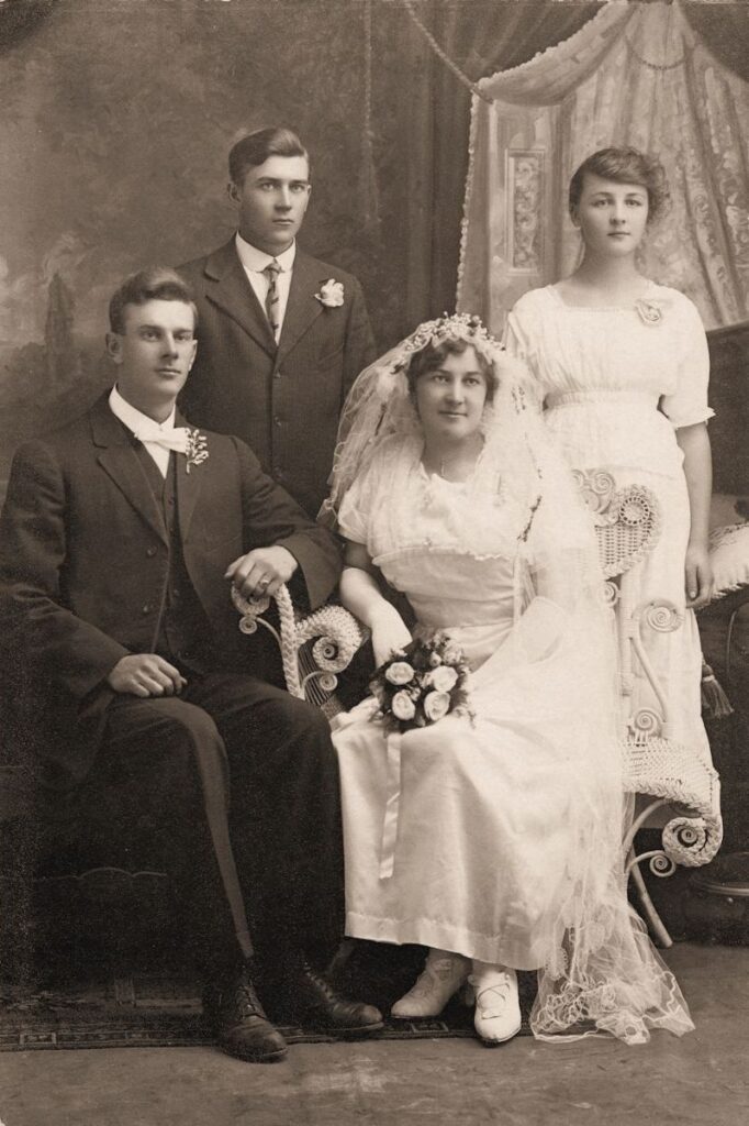 Peter & Thilda Espe and wedding attendants, Oscar Dahlgren and Lydia Danielson