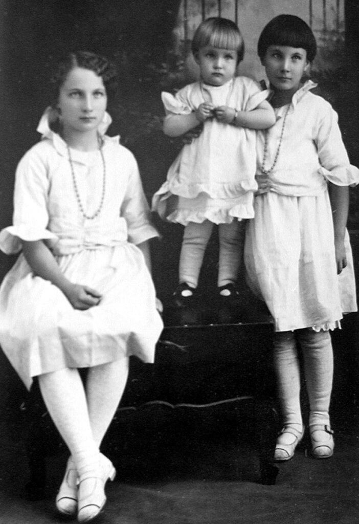 Dora, Lillian and Anna Dahlgren
