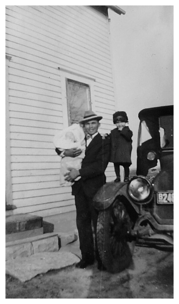 Henry Dahl and a couple kids.